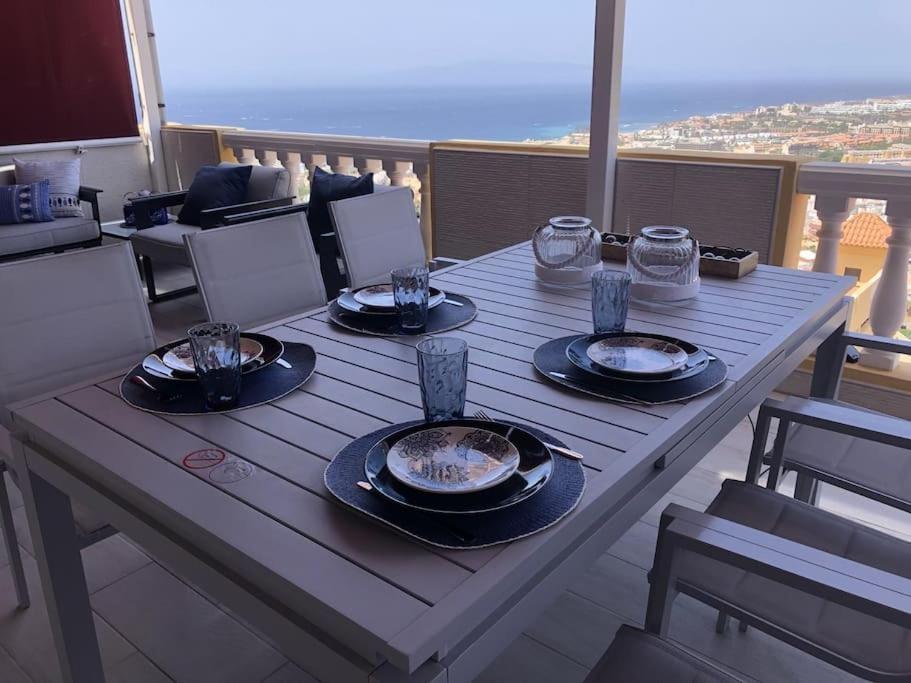 Apartamento Con Impresionantes Vistas Y Piscina Costa Adeje  Luaran gambar
